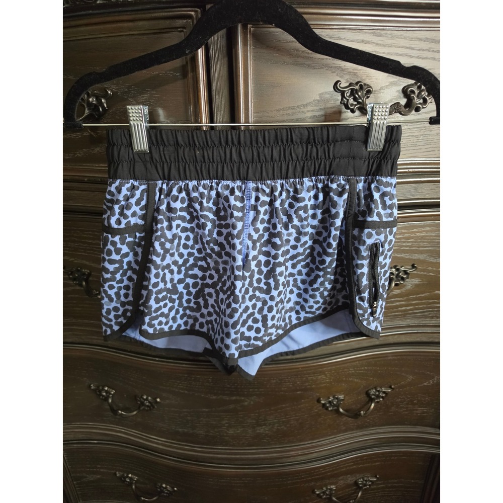 Lululemon Tracker Short V Blue Black Leopard Animal Print Size 4 Running Gym